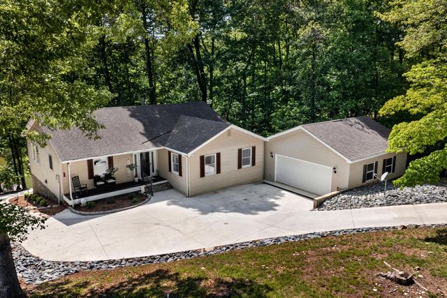 120 Lemon LN, Hardy, VA 24101