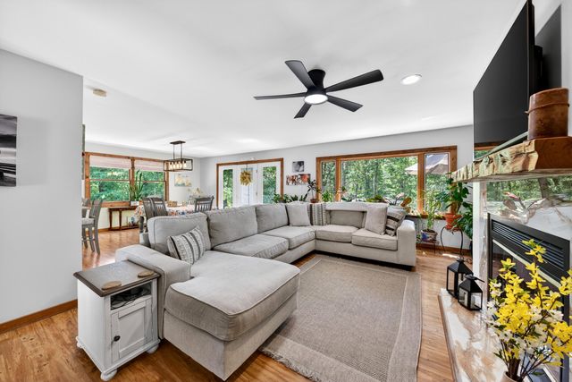 120 Lemon LN, Hardy, VA 24101