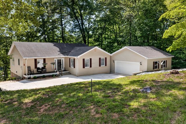 120 Lemon LN, Hardy, VA 24101