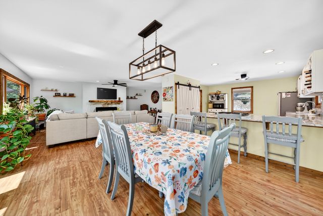 120 Lemon LN, Hardy, VA 24101