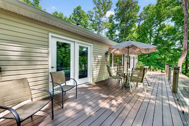 120 Lemon LN, Hardy, VA 24101