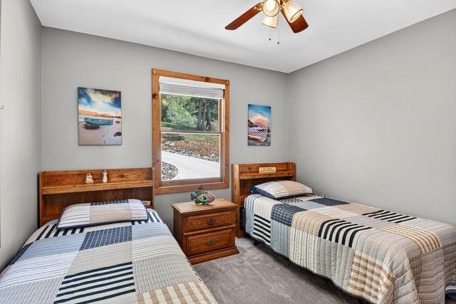 120 Lemon LN, Hardy, VA 24101