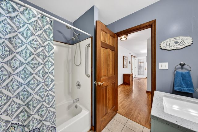 120 Lemon LN, Hardy, VA 24101