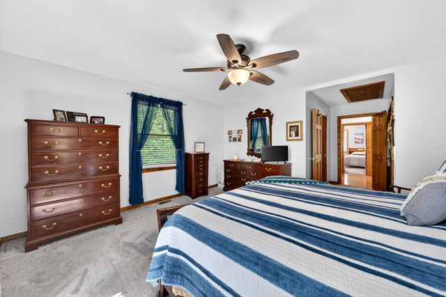 120 Lemon LN, Hardy, VA 24101