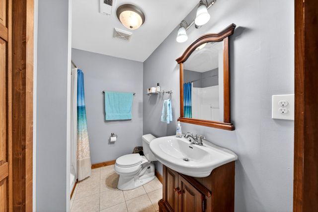 120 Lemon LN, Hardy, VA 24101