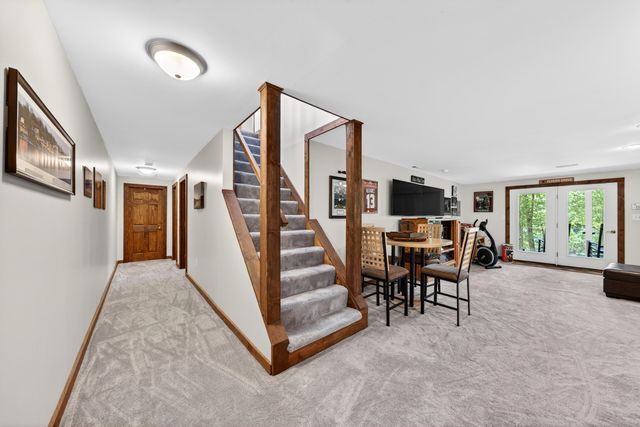 120 Lemon LN, Hardy, VA 24101