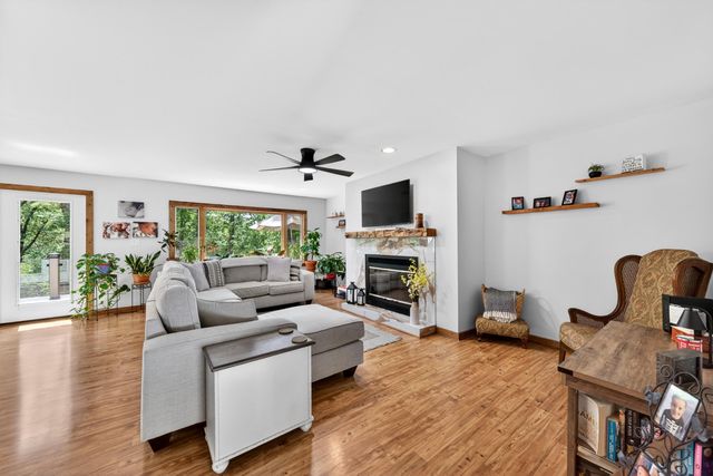 120 Lemon LN, Hardy, VA 24101