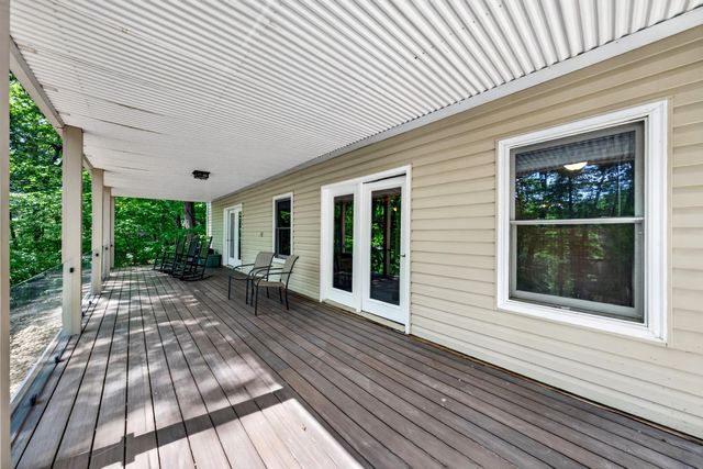 120 Lemon LN, Hardy, VA 24101