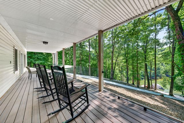 120 Lemon LN, Hardy, VA 24101