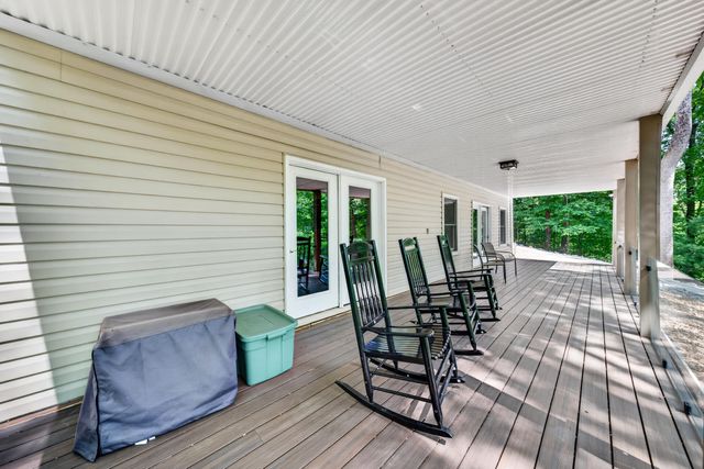 120 Lemon LN, Hardy, VA 24101