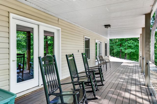120 Lemon LN, Hardy, VA 24101