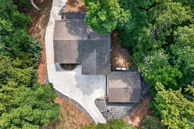 120 Lemon LN, Hardy, VA 24101