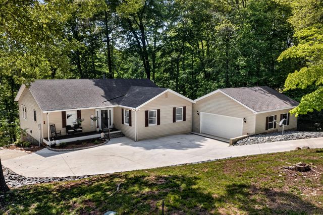 120 Lemon LN, Hardy, VA 24101