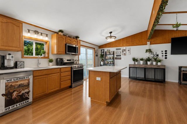 1644 Warwick WAY, Mount Pleasant, WI 53406