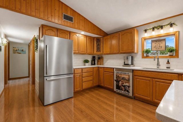 1644 Warwick WAY, Mount Pleasant, WI 53406