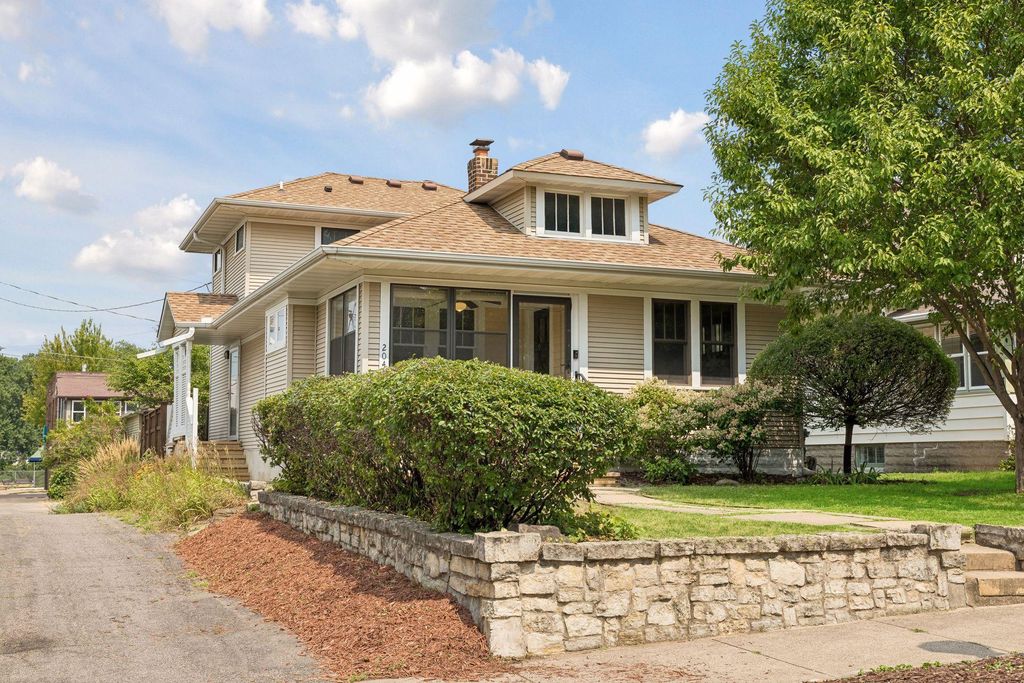 2043 Berkeley Avenue, Saint Paul, MN 55105 — photo 2