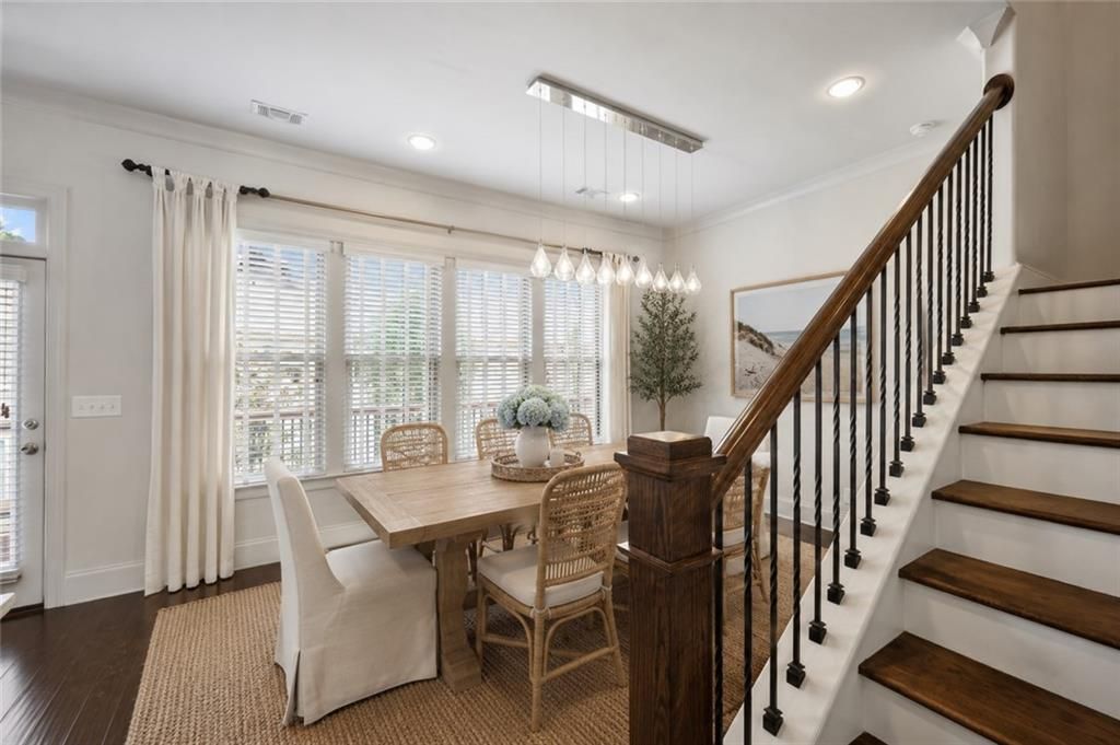 Image 10 of property listing at 2142 Coventry Drive, Atlanta, GA 30319