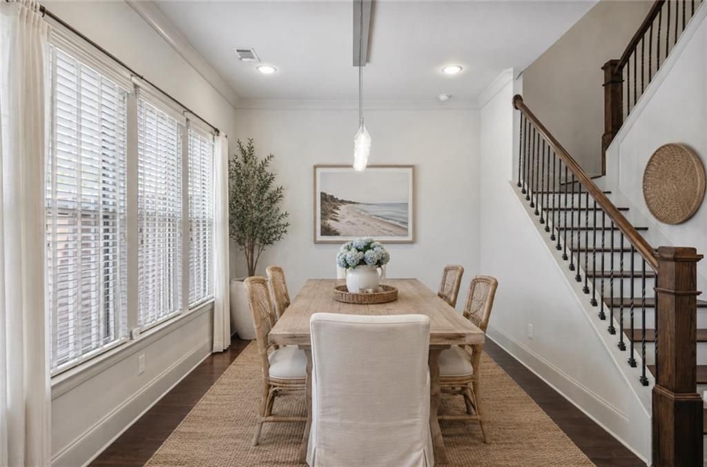 Image 12 of property listing at 2142 Coventry Drive, Atlanta, GA 30319