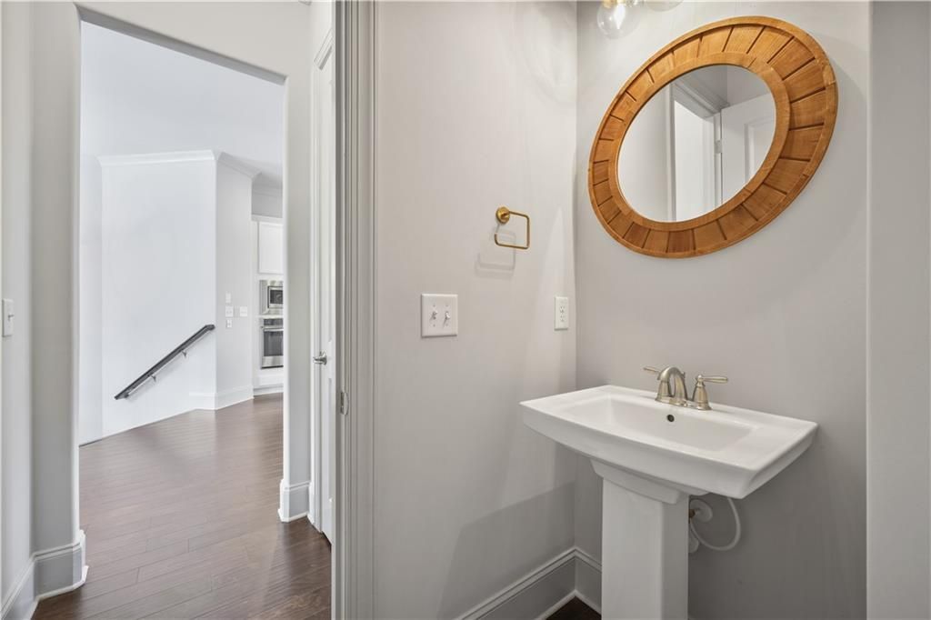 Image 15 of property listing at 2142 Coventry Drive, Atlanta, GA 30319