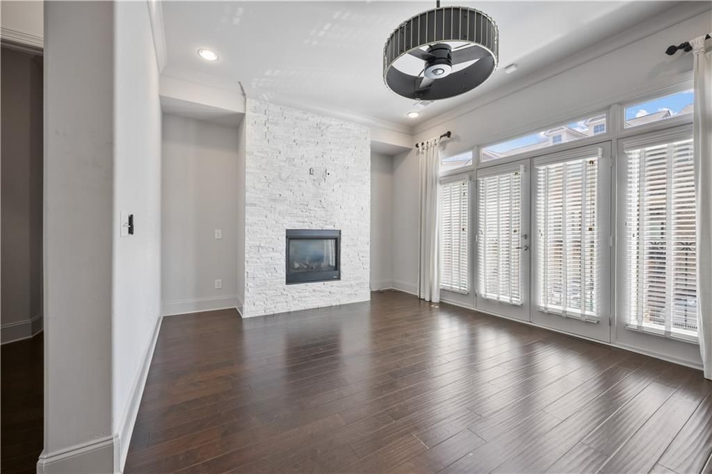 Image 3 of property listing at 2142 Coventry Drive, Atlanta, GA 30319