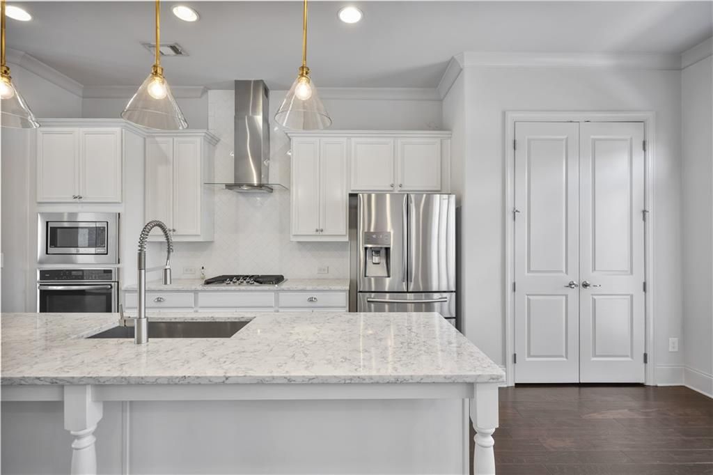 Image 6 of property listing at 2142 Coventry Drive, Atlanta, GA 30319