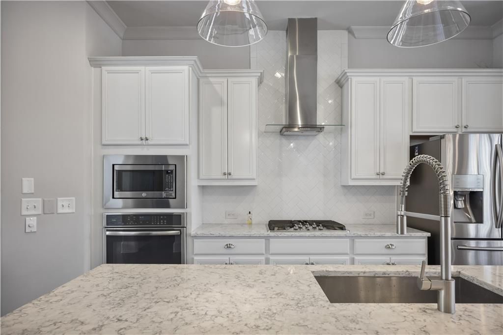 Image 9 of property listing at 2142 Coventry Drive, Atlanta, GA 30319