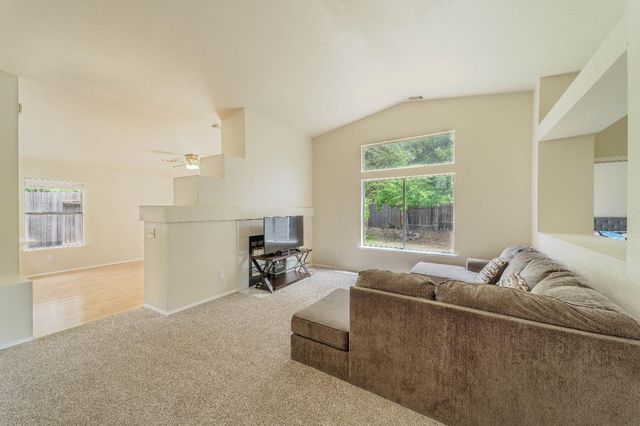 8515 Gibbs Way, Sacramento, CA 95823