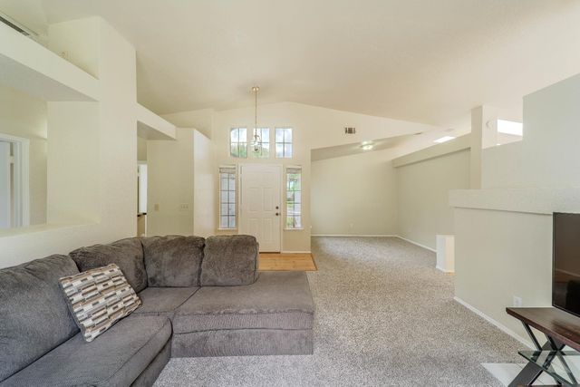 8515 Gibbs Way, Sacramento, CA 95823