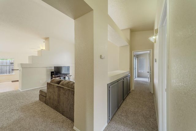 8515 Gibbs Way, Sacramento, CA 95823