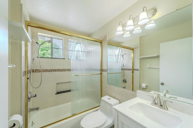 8515 Gibbs Way, Sacramento, CA 95823