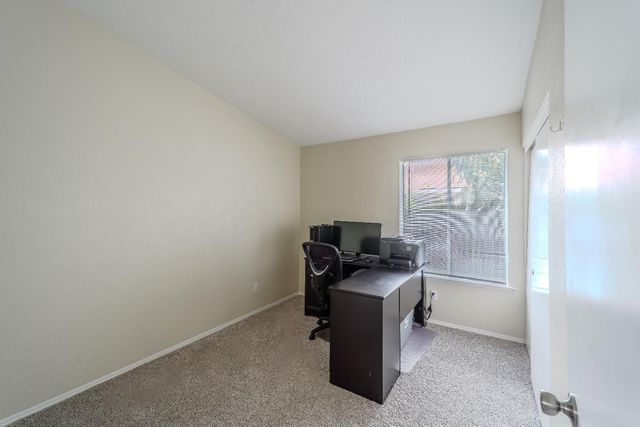 8515 Gibbs Way, Sacramento, CA 95823