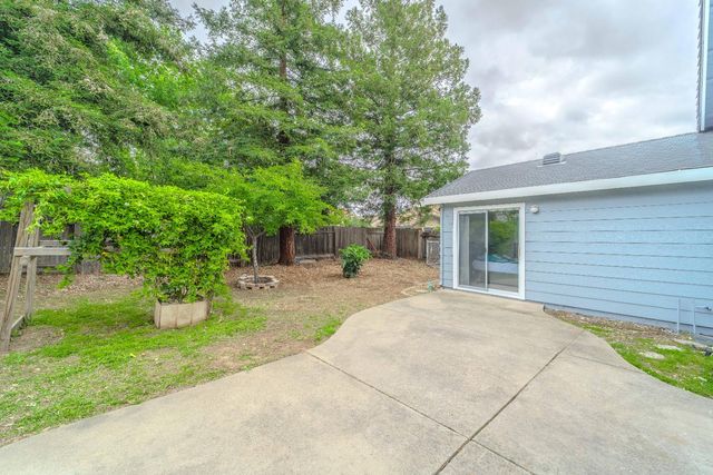 8515 Gibbs Way, Sacramento, CA 95823