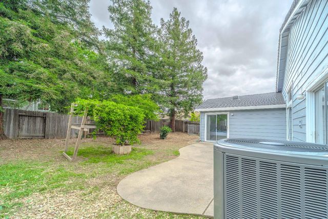 8515 Gibbs Way, Sacramento, CA 95823