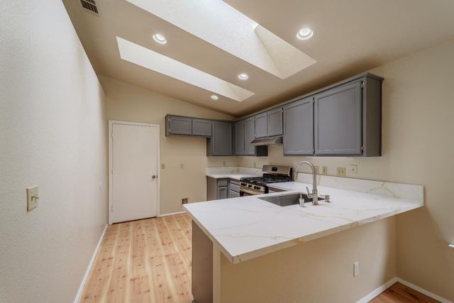 8515 Gibbs Way, Sacramento, CA 95823