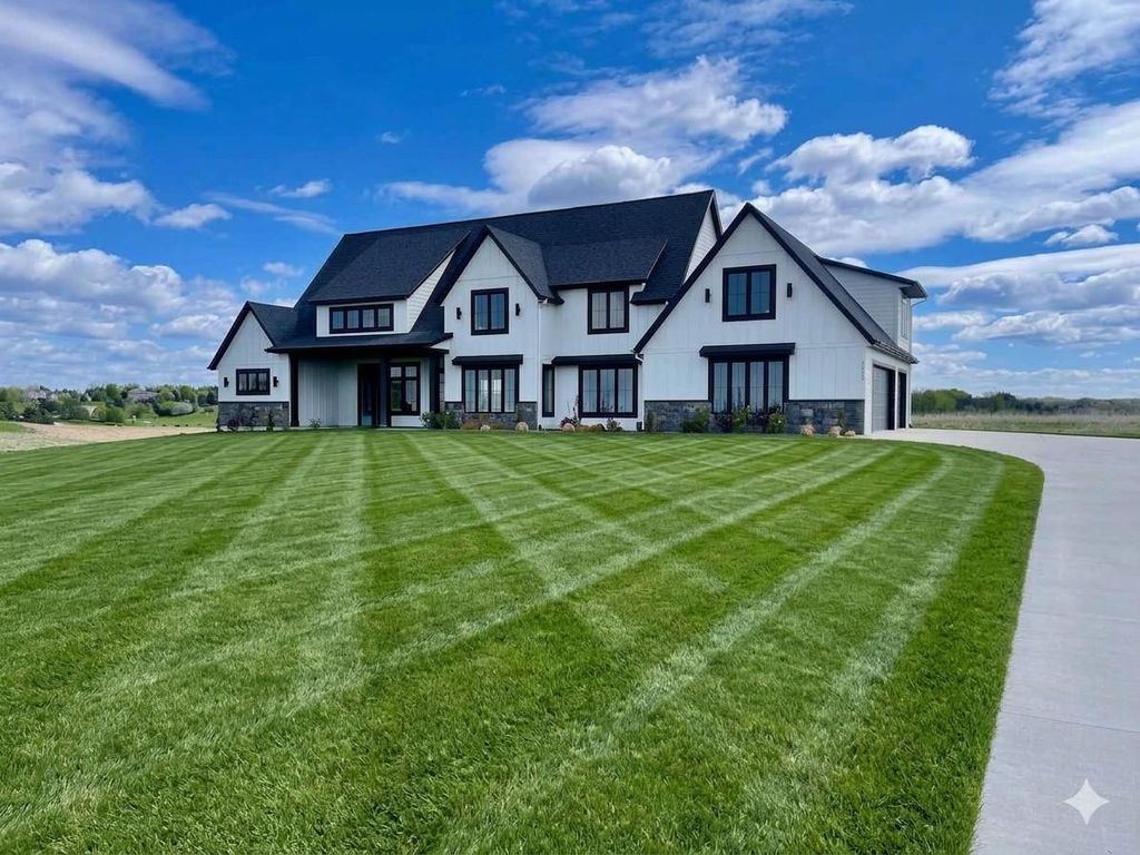 1629 Boelter Estates Drive NW, Rochester, MN 55901