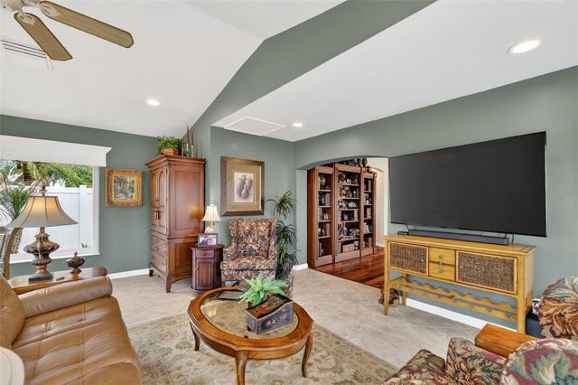 1887 LOADSTAR AVENUE, The Villages, FL 32162