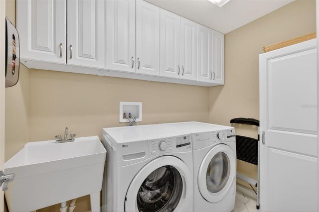 1887 LOADSTAR AVENUE, The Villages, FL 32162