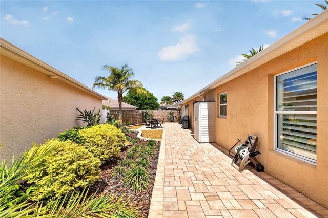 1887 LOADSTAR AVENUE, The Villages, FL 32162
