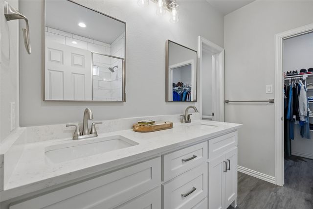 4945 Ramey Avenue, Fort Worth, TX 76105