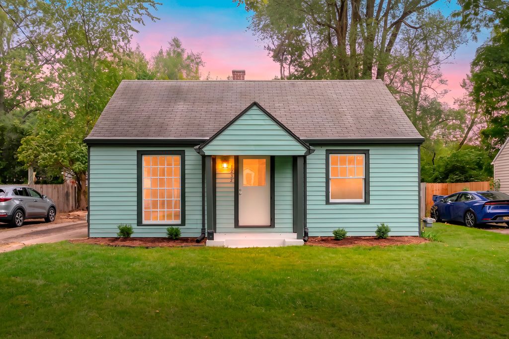 1232 Nassau Street, Kalamazoo Twp, MI 49048