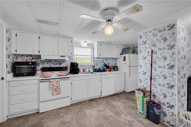 150 Newberry Road, Walhalla, SC 29691