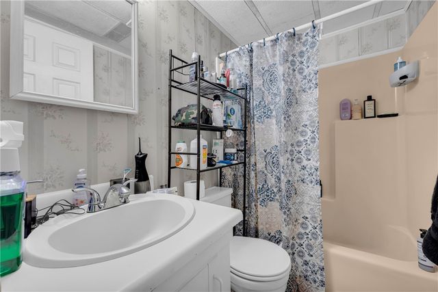 150 Newberry Road, Walhalla, SC 29691