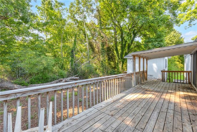 150 Newberry Road, Walhalla, SC 29691