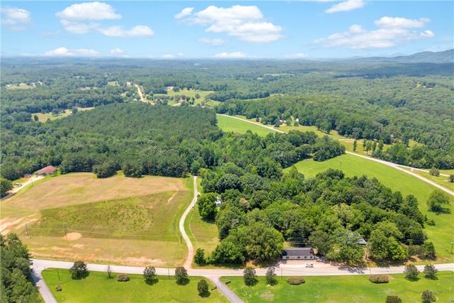 150 Newberry Road, Walhalla, SC 29691