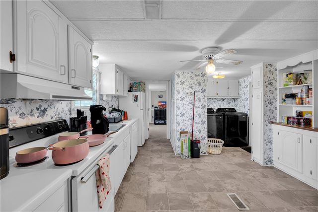 150 Newberry Road, Walhalla, SC 29691