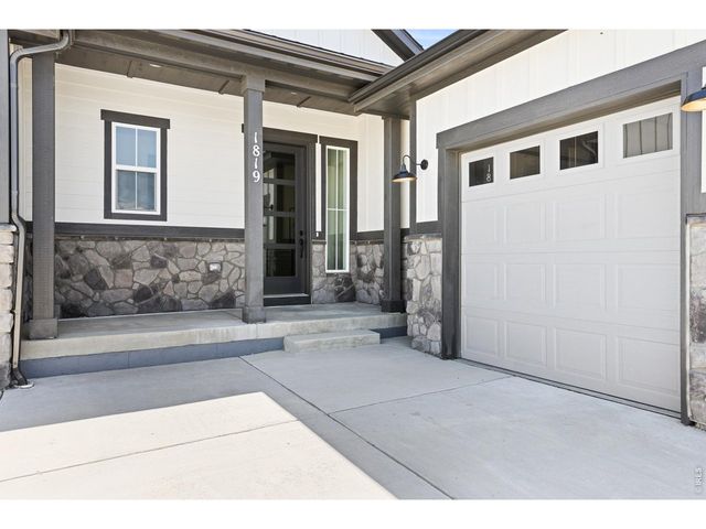 1819 Vista Valley Dr, Windsor, CO 80550