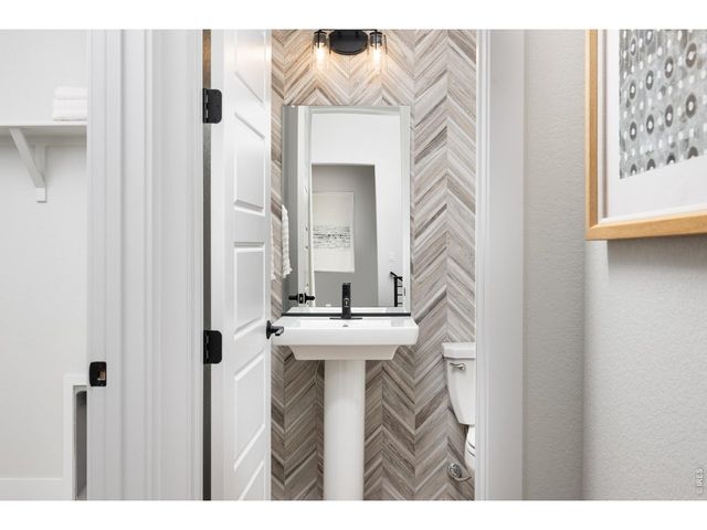 1819 Vista Valley Dr, Windsor, CO 80550