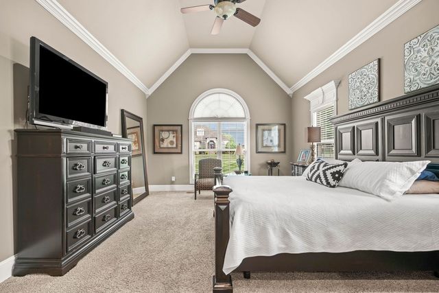 703 Farmington Dr, Lebanon, TN 37087