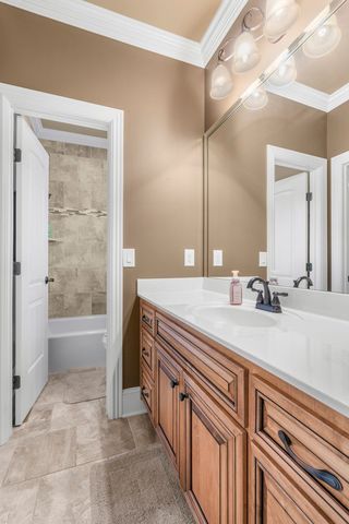 703 Farmington Dr, Lebanon, TN 37087
