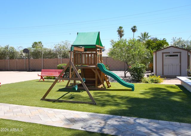 8204 E MONTEREY Way, Scottsdale, AZ 85251